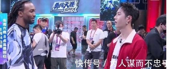 酷盖|硬核点燃热爱，王一博学舞停不下来，不愧是一学就会的酷盖