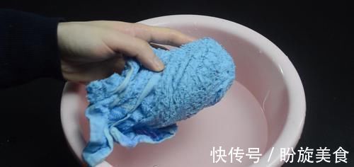 盆子|毛巾3天不洗就又脏又臭?学会这诀窍,洗完柔软又干净,太实用了