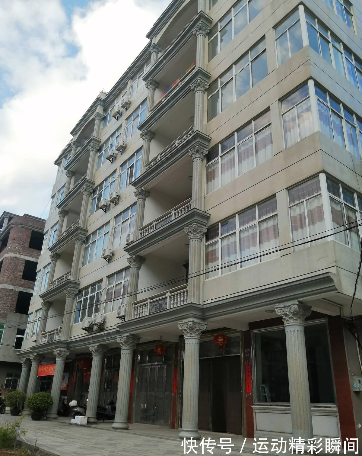 农村|农村怪象：为何现在的自建房外墙不再贴瓷砖，而是选择喷真石漆？