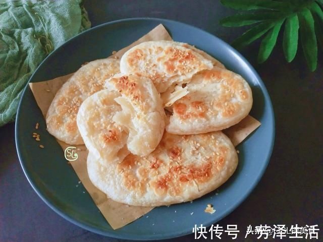 油酥|早餐，我家爱吃这个饼，不醒面，不发面，出锅层次分明，外酥里软