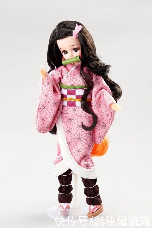 鬼灭之刃|简直可怕!“日本芭比”莉卡推《鬼灭》炭治郎兄妹娃娃