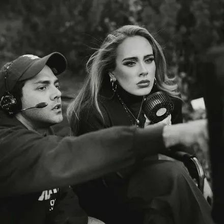 他們扎堆回歸是為了把草種到舞臺上嗎