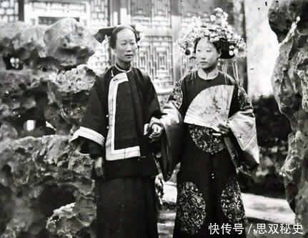 晚清|晚清老照片:满族新娘踏进富贵门,大官家里摆着老虎皮!
