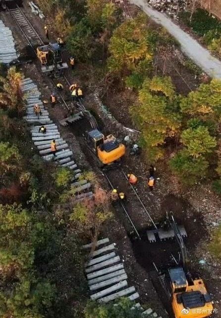 铁路|“换枕机器人”在铁路郑州 局既有线路上首次使用