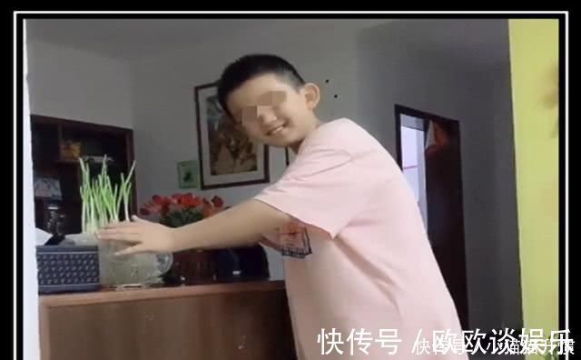 实践性|母亲把小孩寒假作业炒变成菜,蒜头曰记被强制结束,小孩嚎啕大哭