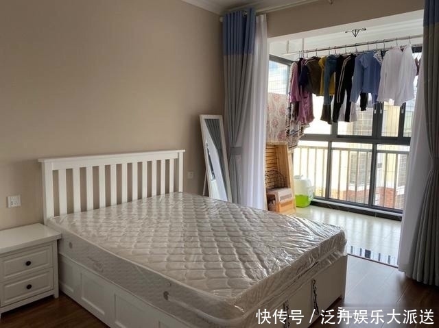 阳台|越来越多人不做吊顶,不做电视墙,看看她家装修,简约又漂亮