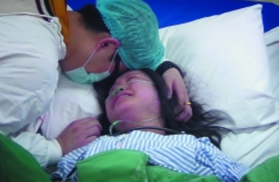 大便|顺产生孩子的前那一个小时,所有的孕妈都逃不过这几样罪