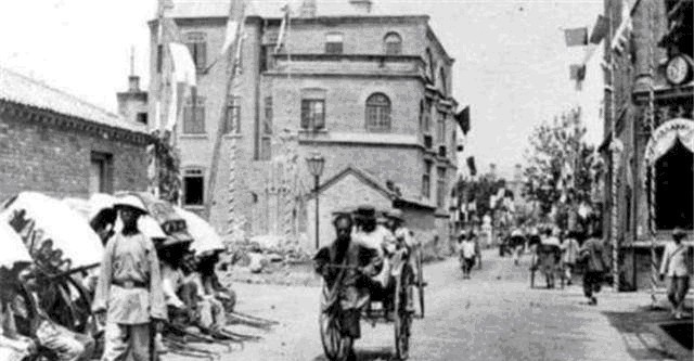 活到|大师给乾隆算命,大清有800年国运,你能活到80岁,乾隆:斩