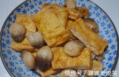 它比鸡肉贵,比鸡蛋好吃,加豆腐简单一炒,鲜嫩下饭,真香