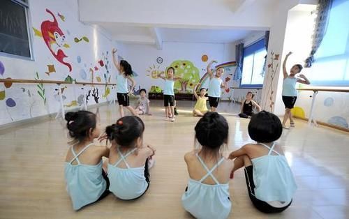 小薇|孩子上小学期间,就有下列几个特征,将来可能最有出息、混得最好