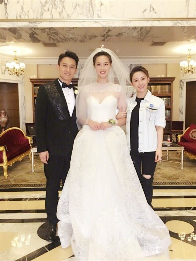 杨臻博|美艳动人!惠若琪生娃后二次发育,博士老公胡子拉碴满脸憔悴