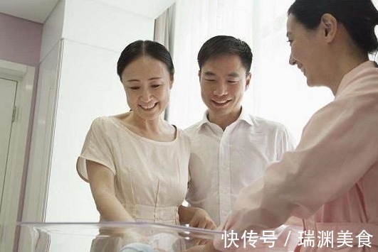 卡介苗|宝宝在刚出生的24小时内,父母最好把这些事儿都做了,对宝宝有益