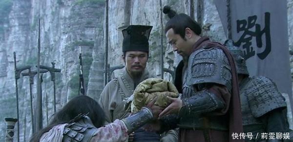 曹操|三国演义刘备摔孩子,历史上曹操更坑一句话害惨曹丕