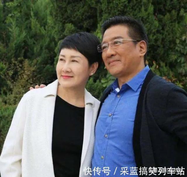 節(jié)目中張凱麗與女兒鬧翻,24歲張可盈直接崩潰,胡兵連忙安慰