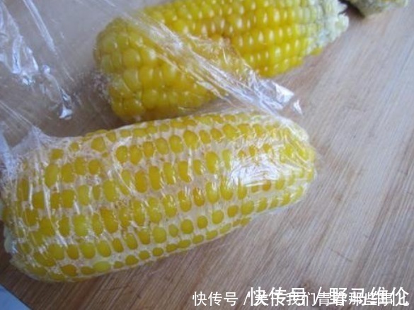 玉米|保存玉米时,不能直接冷冻,大厨教你方法,放1年不坏,鲜甜软嫩