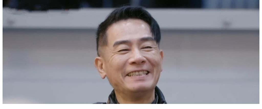 《追光吧》第一季4.6分,第二季4.7分,网友评论:两季节目都拉胯