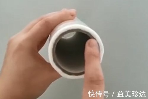 纸筒|保鲜膜纸筒不要扔,切1刀粘在厨房墙上,解决了家家户户的烦恼