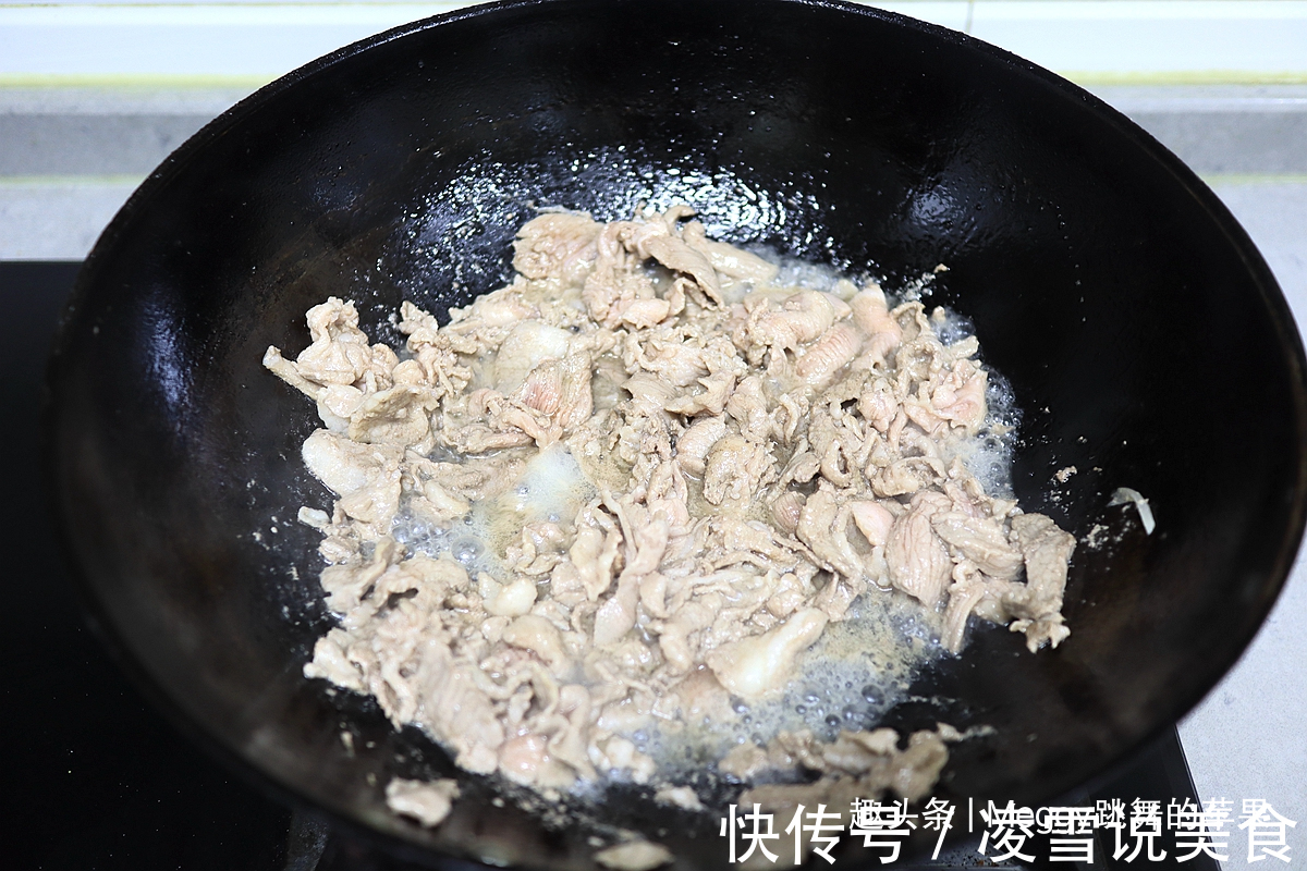 早餐就爱吃碗羊肉拌面，不到10分钟吃上了，解馋补元气真带劲