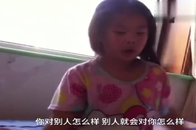 大人|6岁姐姐打哭2岁弟弟,网友却纷纷点赞姐姐做得比大人还好