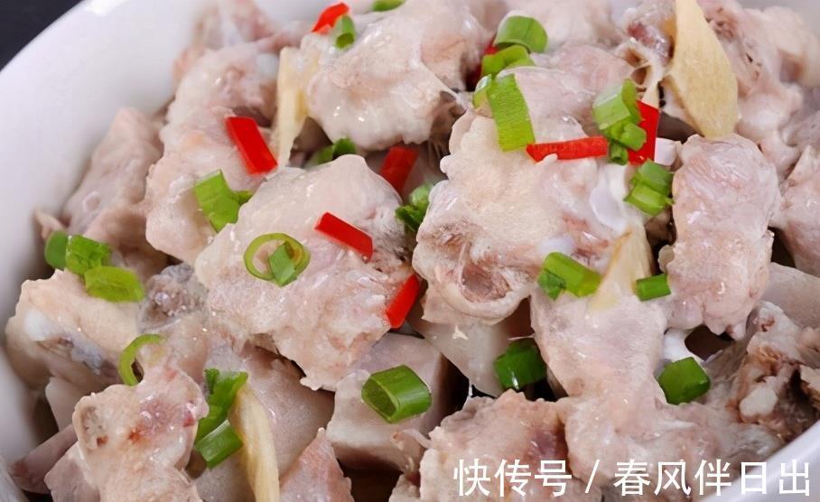 鲜美|鲜香四溢的清蒸排骨，肉质鲜美，制作简单