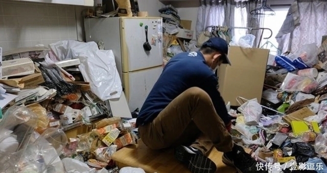 宅男|60岁宅男被手办压死,原因令人深思,有钱人买手办真就这么疯狂?