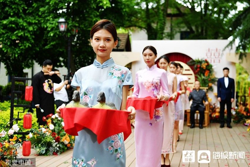 新时代|青岛：新时代文明时尚中式婚礼庭院秀启幕