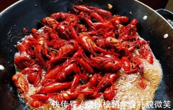 凝血因子|肝不好不能吃鱼？医生提醒：想要肝脏好，这2种食物尽量少吃