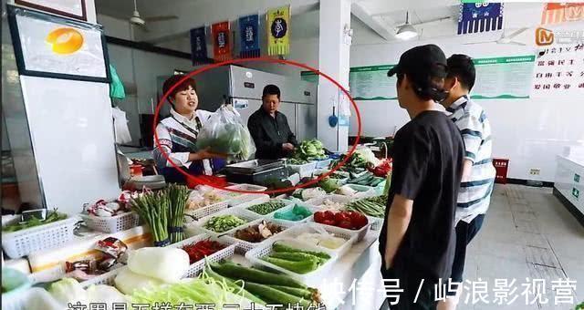 极限挑战|同样是村民卖东西，《极限挑战》引众怒，《向往2》却截然相反