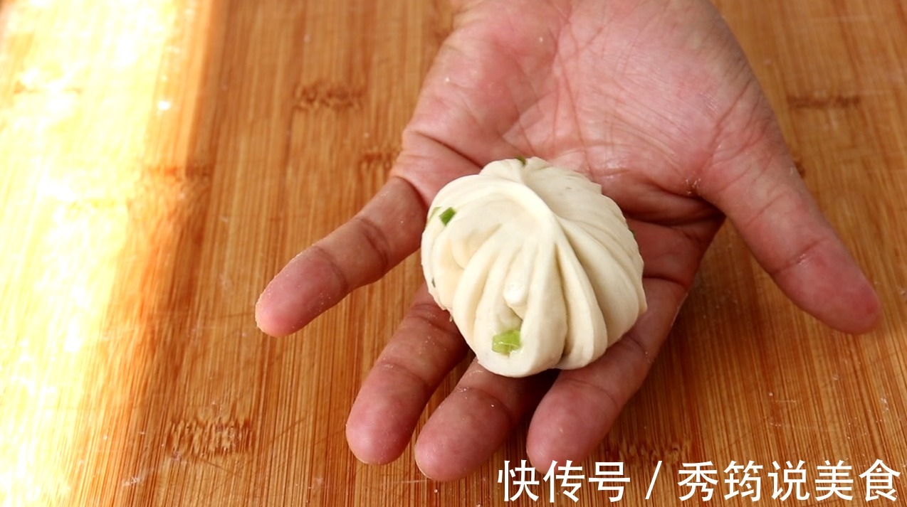 教您在家轻松做花卷，馒头松软、又白又好吃，看一遍就能学会