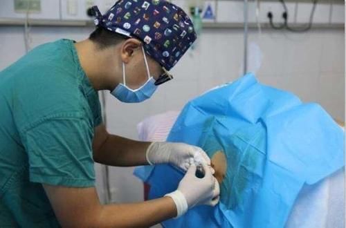 女大夫|生孩子总遇到男医生?产妇别觉得尴尬,对自己和宝宝有好处