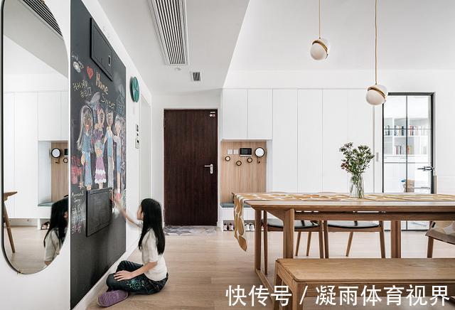 收纳|不走寻常路,把沙发墙加厚,全屋装满柜子,90㎡住着比大宅舒坦