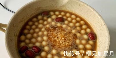 红糖|特别适合女人,冬天吃的3道小甜品,补血驱寒暖胃还养颜,别错过!