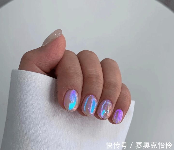 温柔可爱的果冻感美甲,拿图去做!