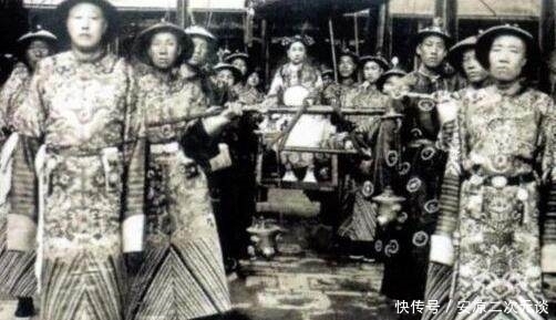 狼狈|晚清罕见老照片:宫女长得很丑陋,最后一张的慈禧很狼狈