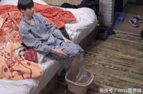 王俊凯式泡脚为无效养生？正确泡脚方式快快get起来~