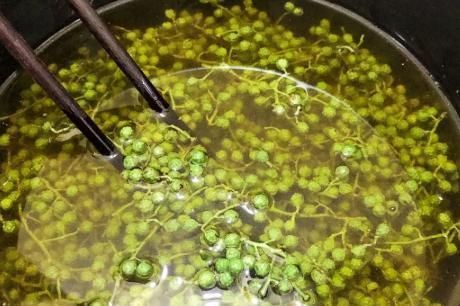 炸花椒油,花椒凉油放还是关火后下锅?做对了,又香又麻味道纯正