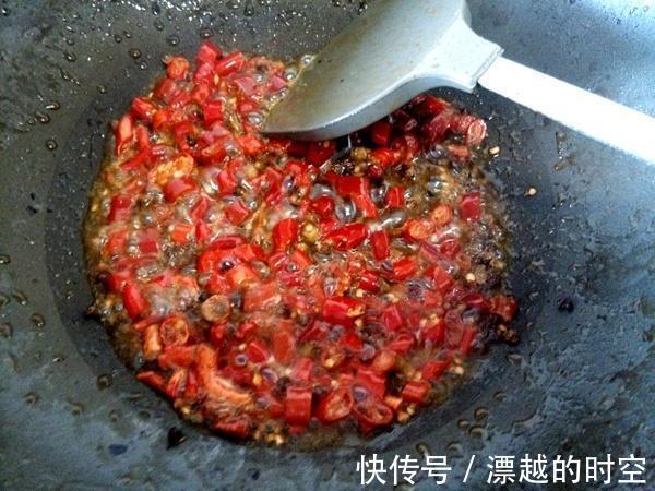 酸菜鱼新做法,好吃到爆,八成正宗,二成创新,没有一点土腥味!