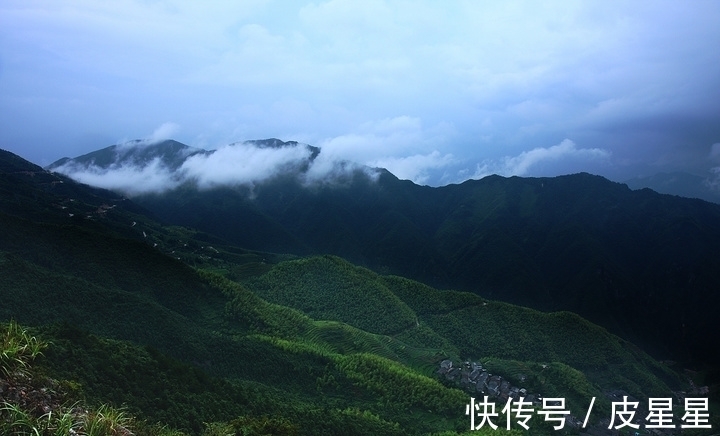 悲凉$陆游悲凉沉闷的一首《蝶恋花》，将免职后的心声写得婉转动人