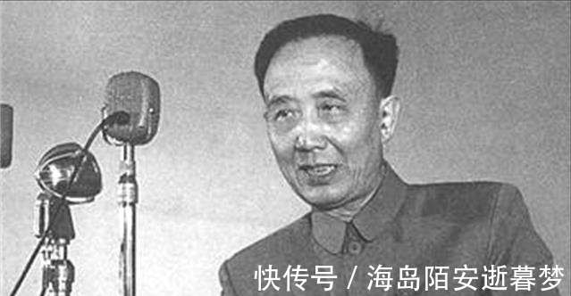 郭沫若&鲁迅与郭沫若交恶,“远看是条狗近看郭沫若”,真出自鲁迅之口?