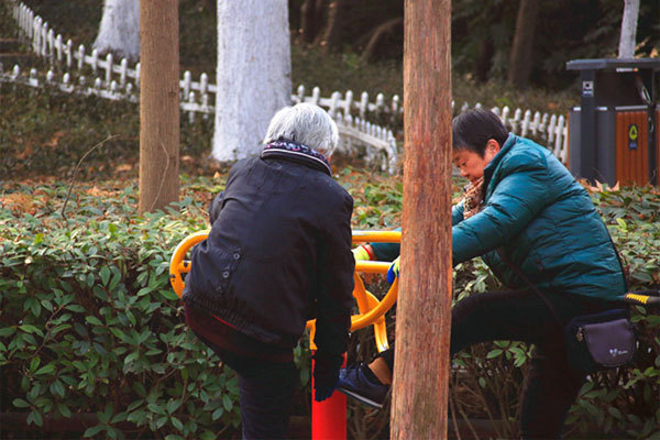 延长寿命|长寿的人,可能会有这5处“共性”,若你占了2个以上,恭喜你