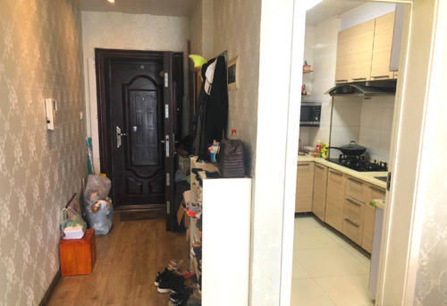 实用|60㎡小蜗居，客厅安装墨菲床挤出一个卧室，阳台抬高10cm太实用了