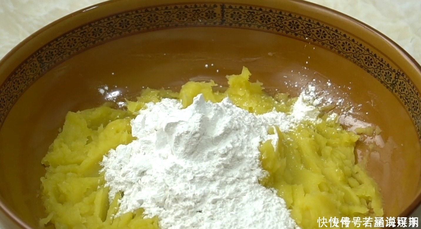 孩子三天两头就馋这盘丸子,不加水不放油,软糯香甜,营养又健康