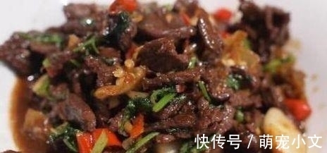 糖醋排骨|美食:香辣蒜香虾,肉末香菇炒韭菜,糖醋排骨,辣尖椒炒牛肉片