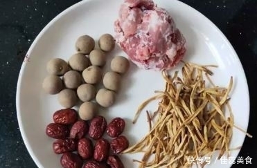 失眠最怕這道湯,隔2天喝1碗,一覺睡到自然醒,想睡不著都難