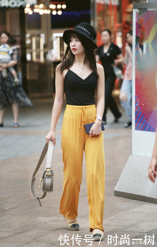 满满|巧搭上衣和鞋子,休闲风造型一样能个性耐看,时尚感满满