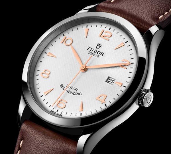 去表展戴百达翡丽合适吗？日常生活中的戴表指南来了