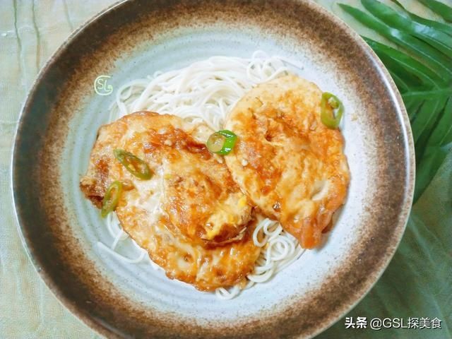  鸡蛋这样做，太香了，早餐搭配一碗面条，孩子吃了一大碗