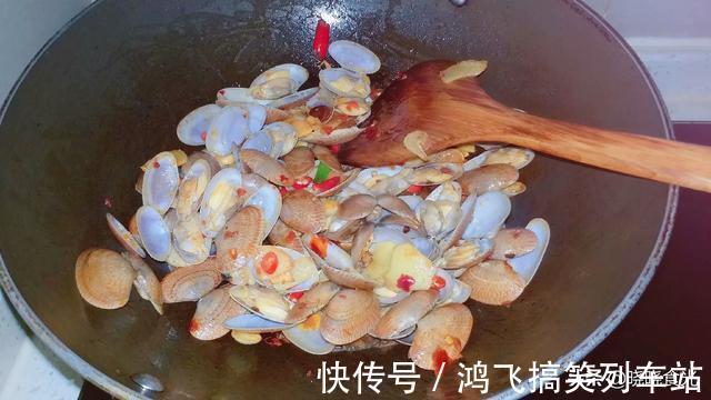 好吃|香辣花甲，只有在家自己做着吃才放心，好吃又实惠，10元炒一大盘