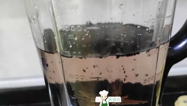 气色|白头发最怕这黑色食材,一碗成本几块钱,常喝气色好,白发变少了