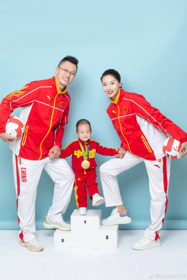 李佳军|中国女排最美队长捐出奥运金牌,33岁已是团市委副书记
